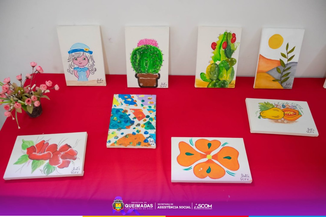 Grupo de Idosos “Mãos que Criam” realiza exposição de pinturas em tela no CAAS